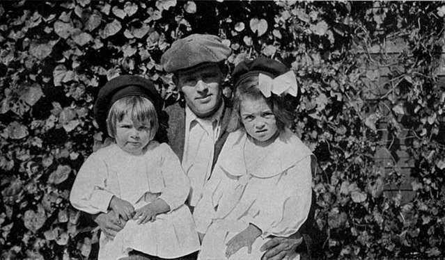 Джек Лондон с дочерьми