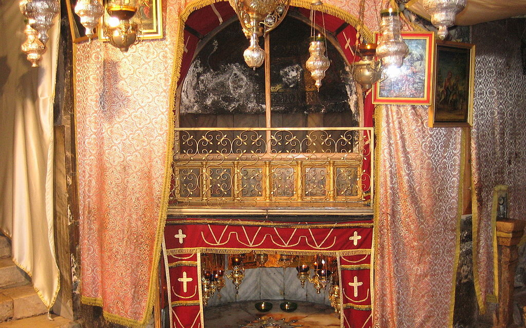 Пещера Рождества, православный престол над местом рождения Спасителя. Базилика Рождества Христова в Вифлееме