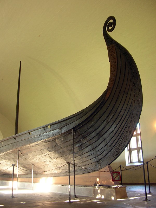 Нос Осебергского корабля (Музей драккаров, Осло)