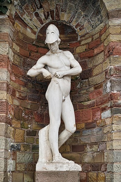 Статуя, изображающая Телемаха